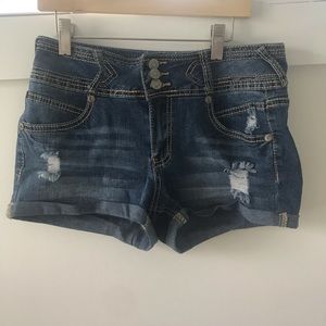 Jean shorts want gone ASAP so send offers
